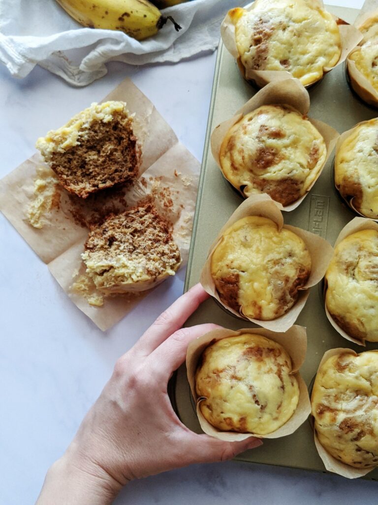 Muffins de Banano y Queso Crema