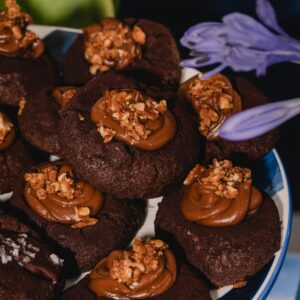 Galletas de Chocolate, Manjar y Avellanas Caramelizadas Eventos